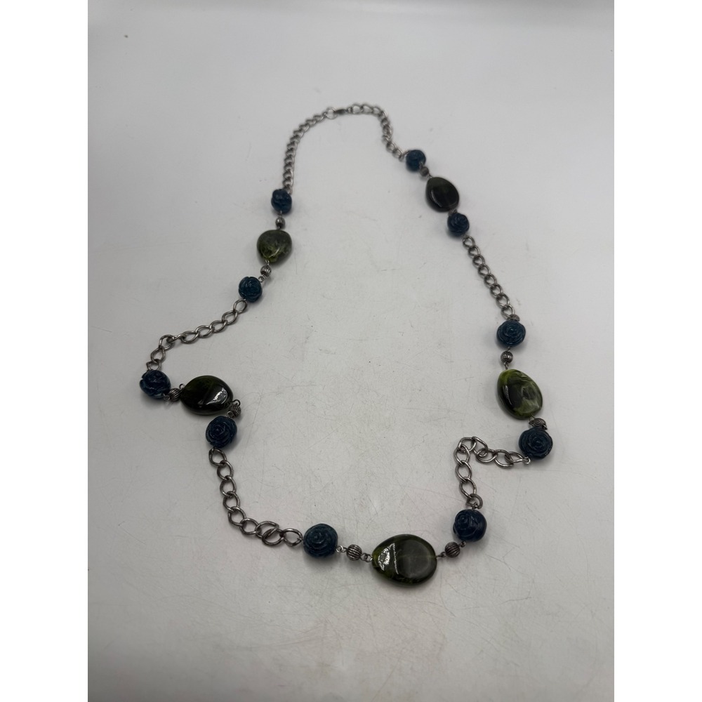 Vintage Silver Tone Station Necklace Green Marbled Navy Blue Carved Rose Beads